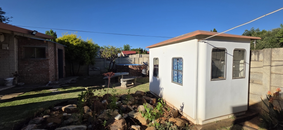 3 Bedroom Property for Sale in Naudeville Free State